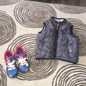 Superhero Reebok and gap vest